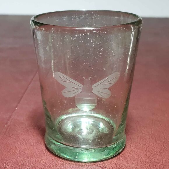 Etched Bumblebee Drinking Glass - Picture 1 of 10
